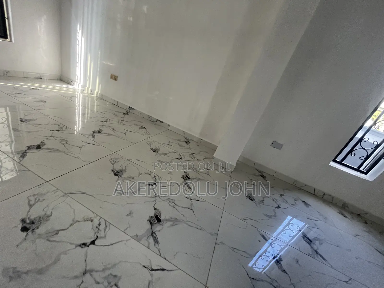 5bdrm Duplex in Apo Resettlement for sale in Apo Resettlement