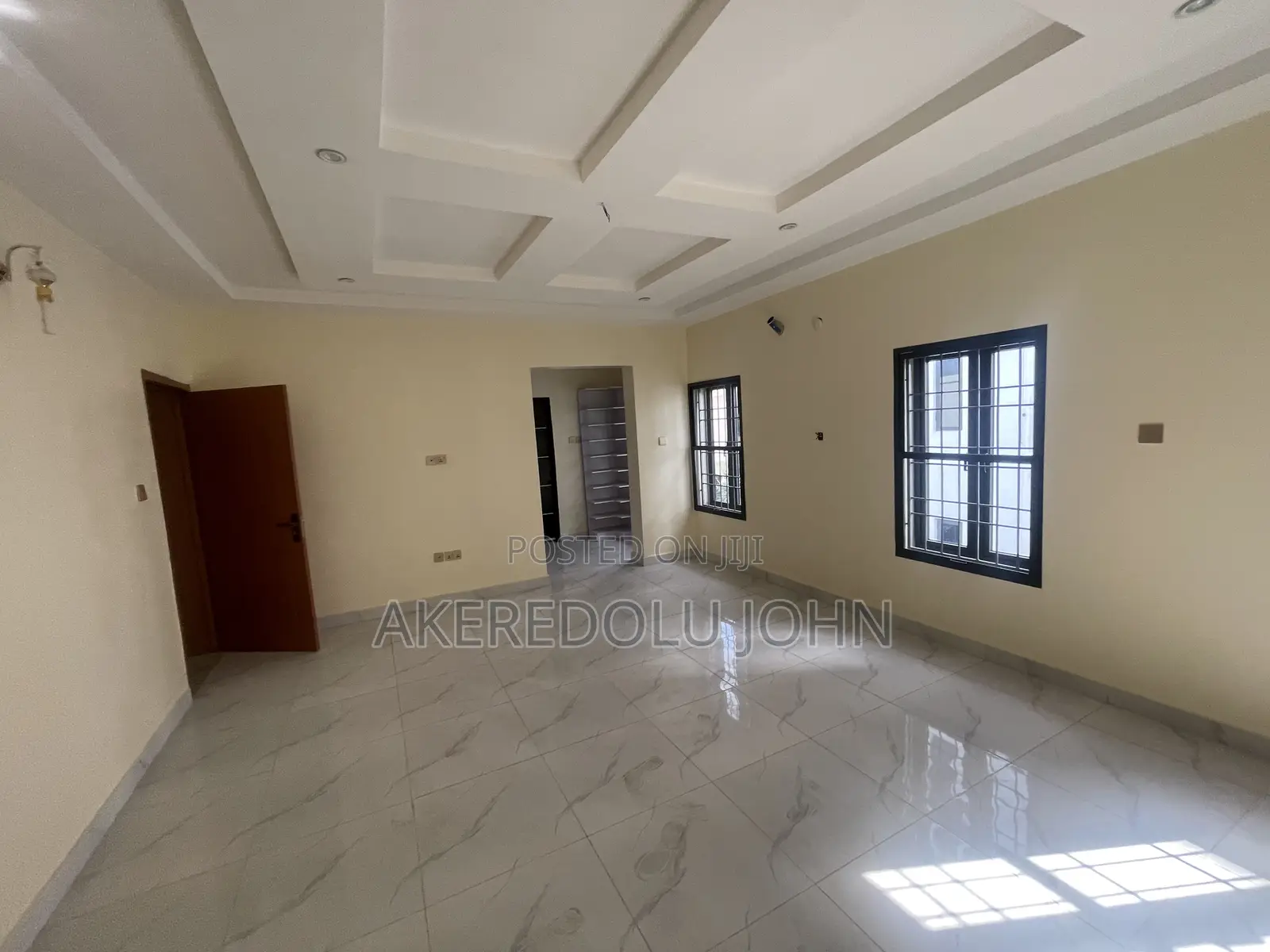 4bdrm Duplex in Apo Resettlement for sale in Apo Resettlement