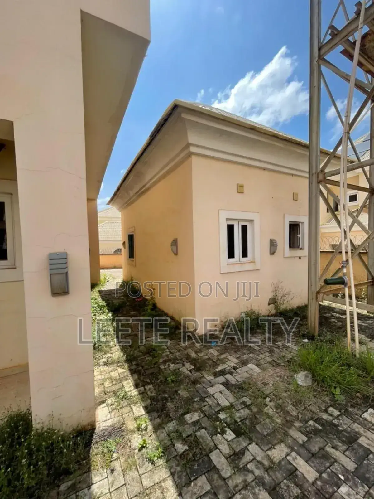 5bdrm Duplex in Lokogoma for sale in Lokogoma