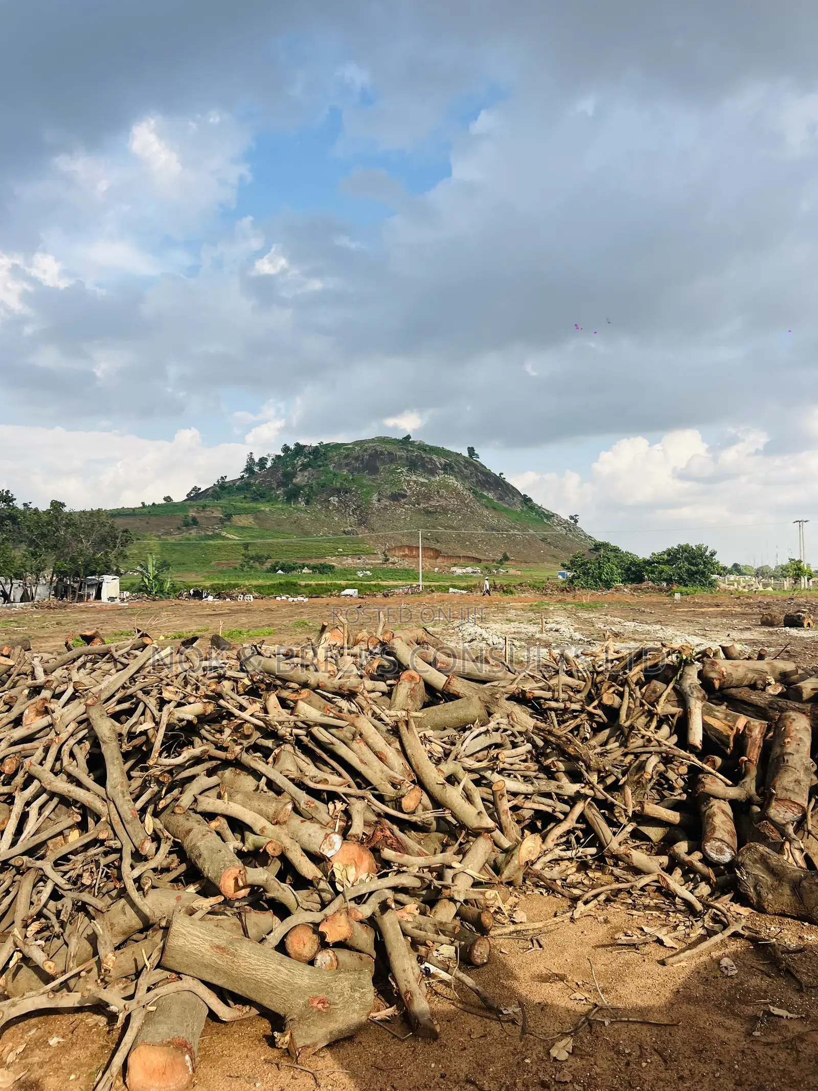 Wuye Estate Plot Buy and Build. in Wuye