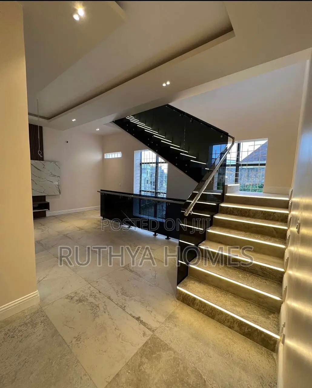 5bdrm Duplex in Citiscape, Guzape District for sale in Guzape District