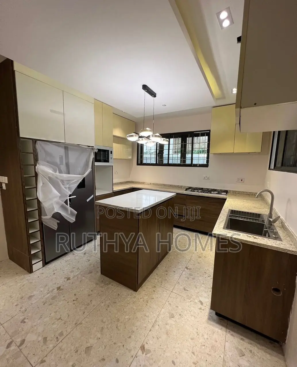 5bdrm Duplex in Citiscape, Guzape District for sale in Guzape District