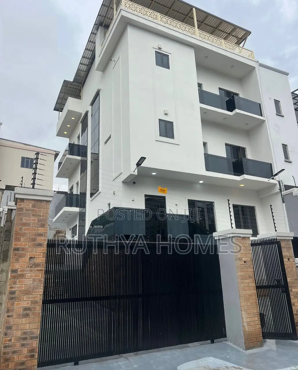 5bdrm Duplex in Citiscape, Guzape District for sale in Guzape District
