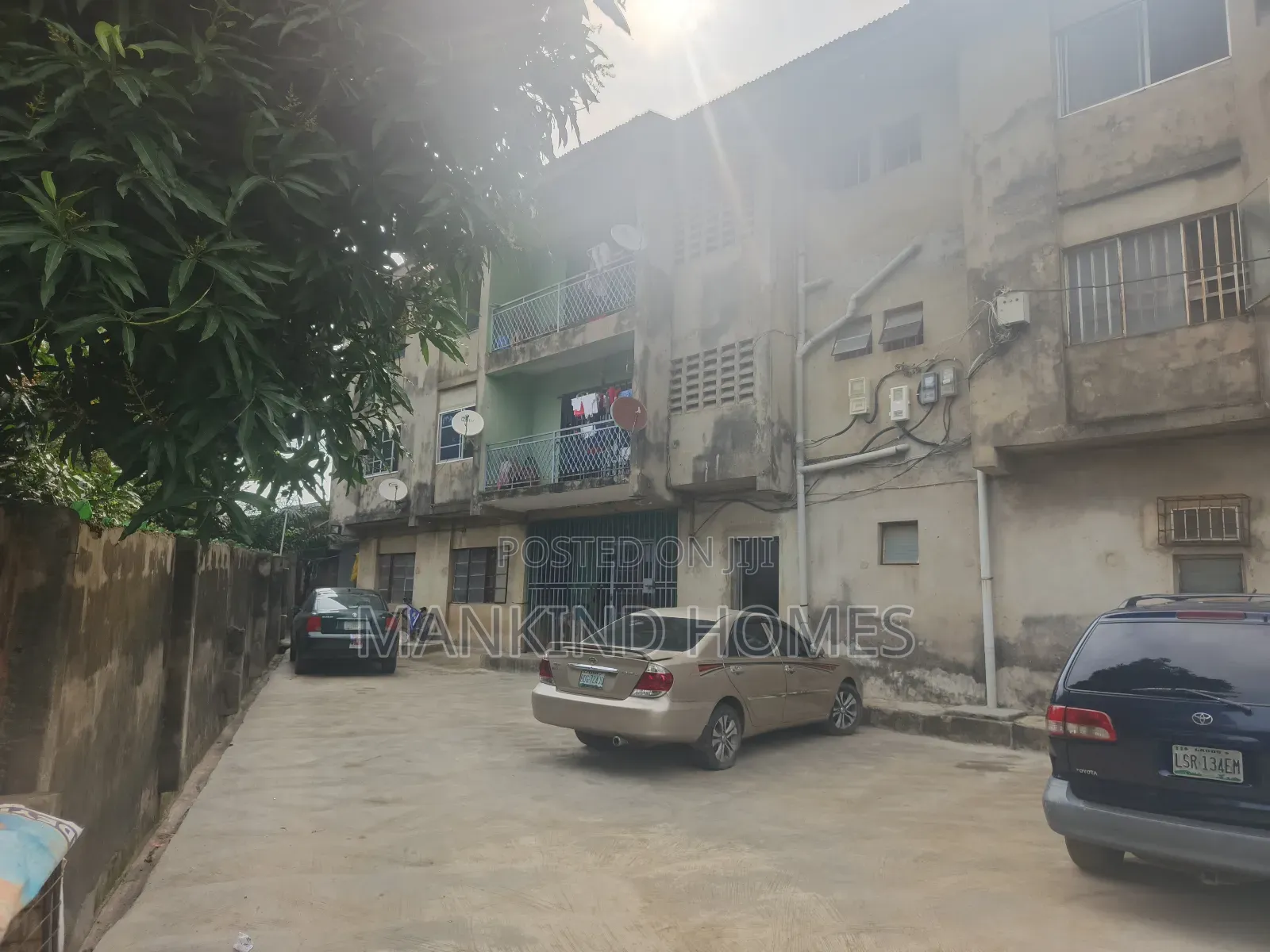 3bdrm Block of Flats in Mafoluku for sale in Mafoluku