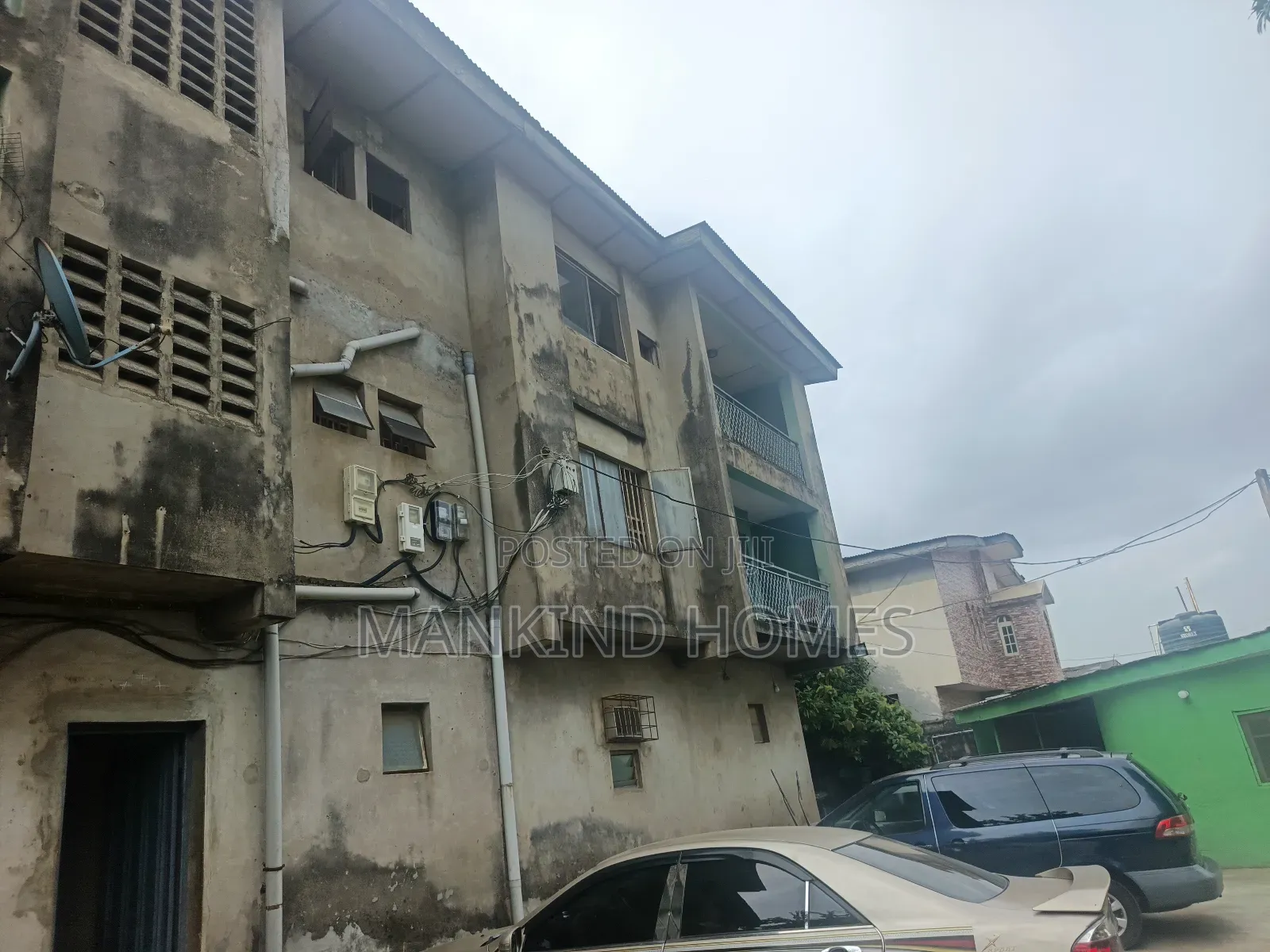 3bdrm Block of Flats in Mafoluku for sale in Mafoluku