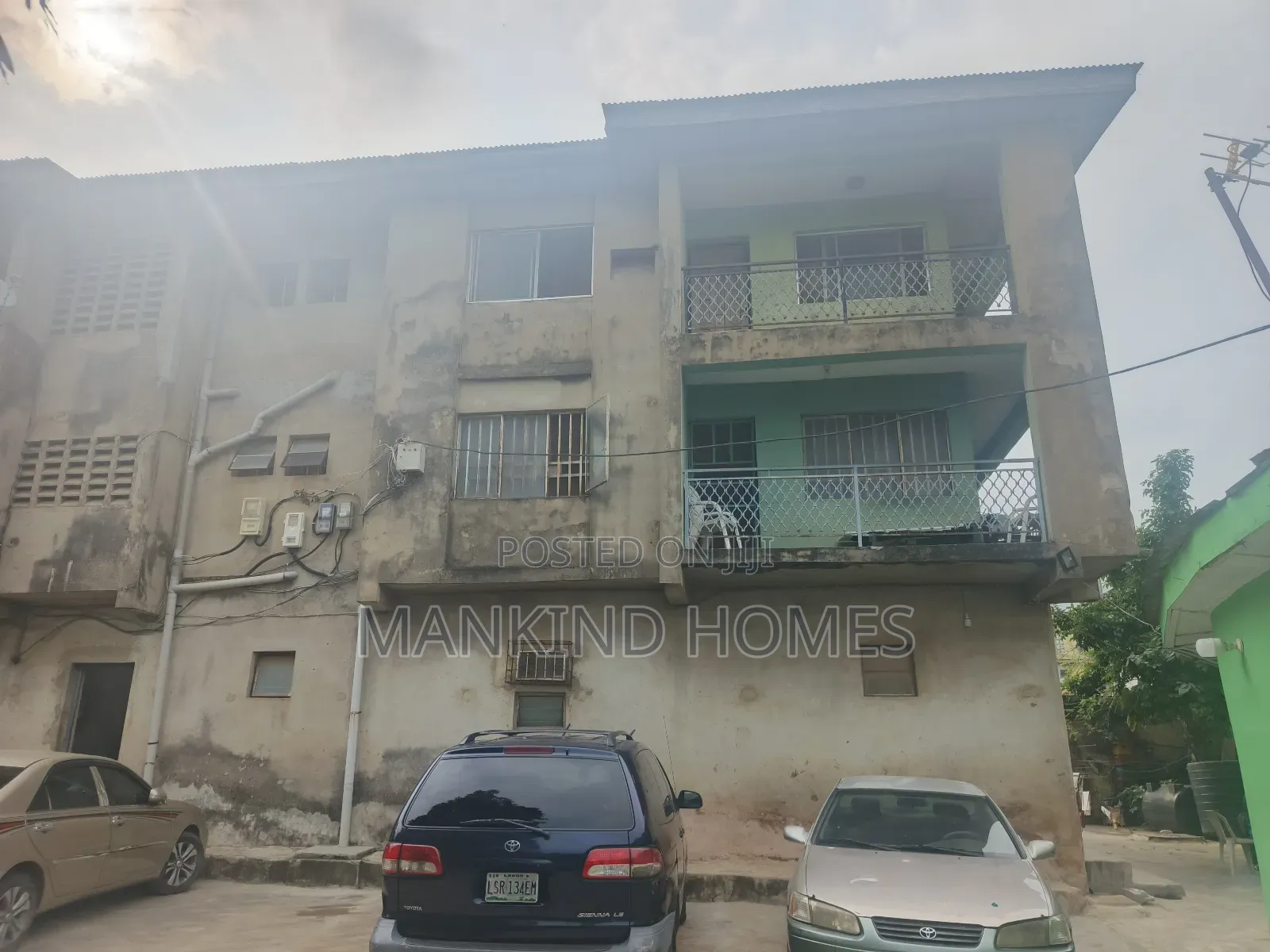 3bdrm Block of Flats in Mafoluku for sale in Mafoluku