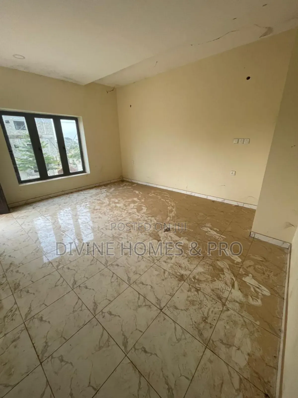 3bdrm Duplex in Berger Clinic, Life Camp for sale in Life Camp