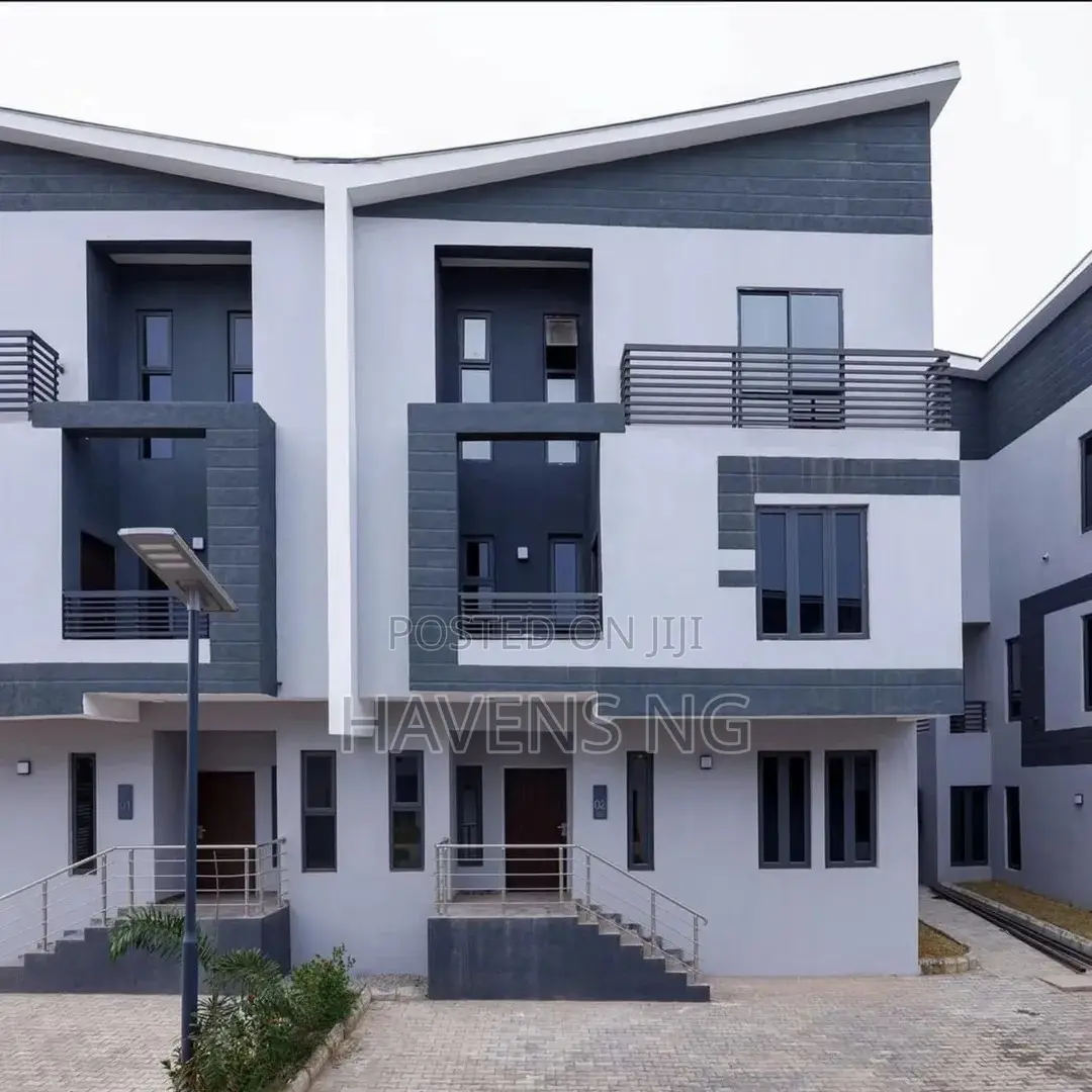 4bdrm Duplex in Kado for sale in Kado