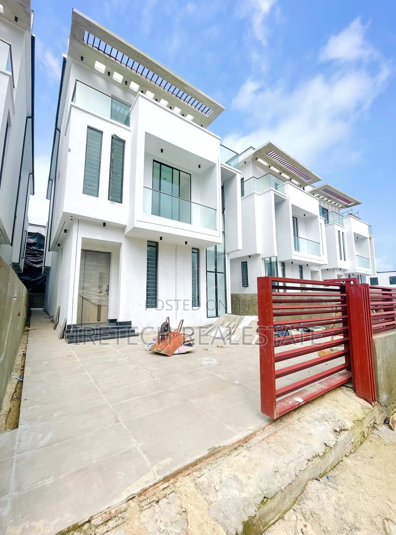 5bdrm Duplex in Chevron Alternative, Lekki for sale in Lekki