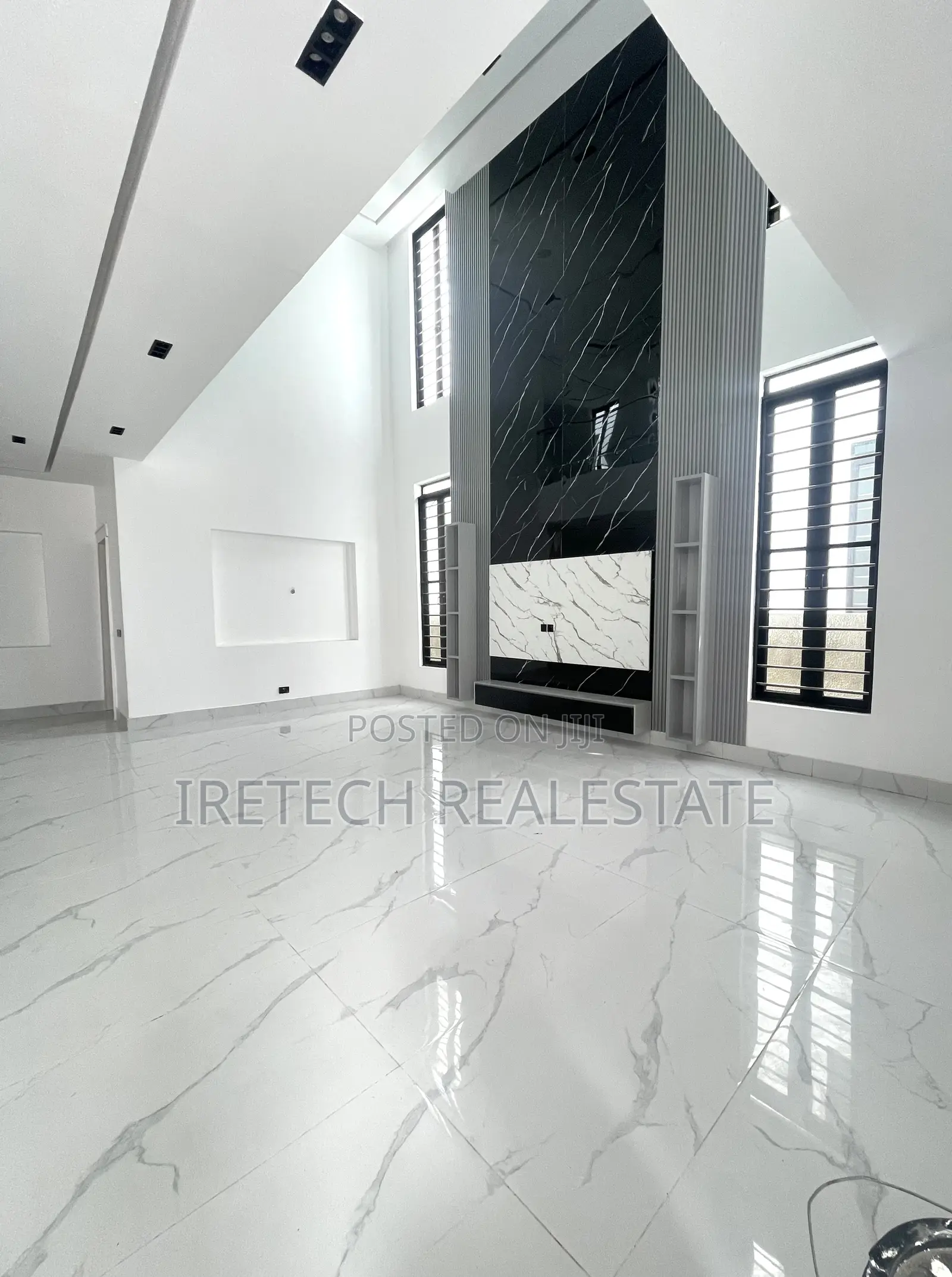 5bdrm Duplex in Chevron Alternative, Lekki for sale in Lekki