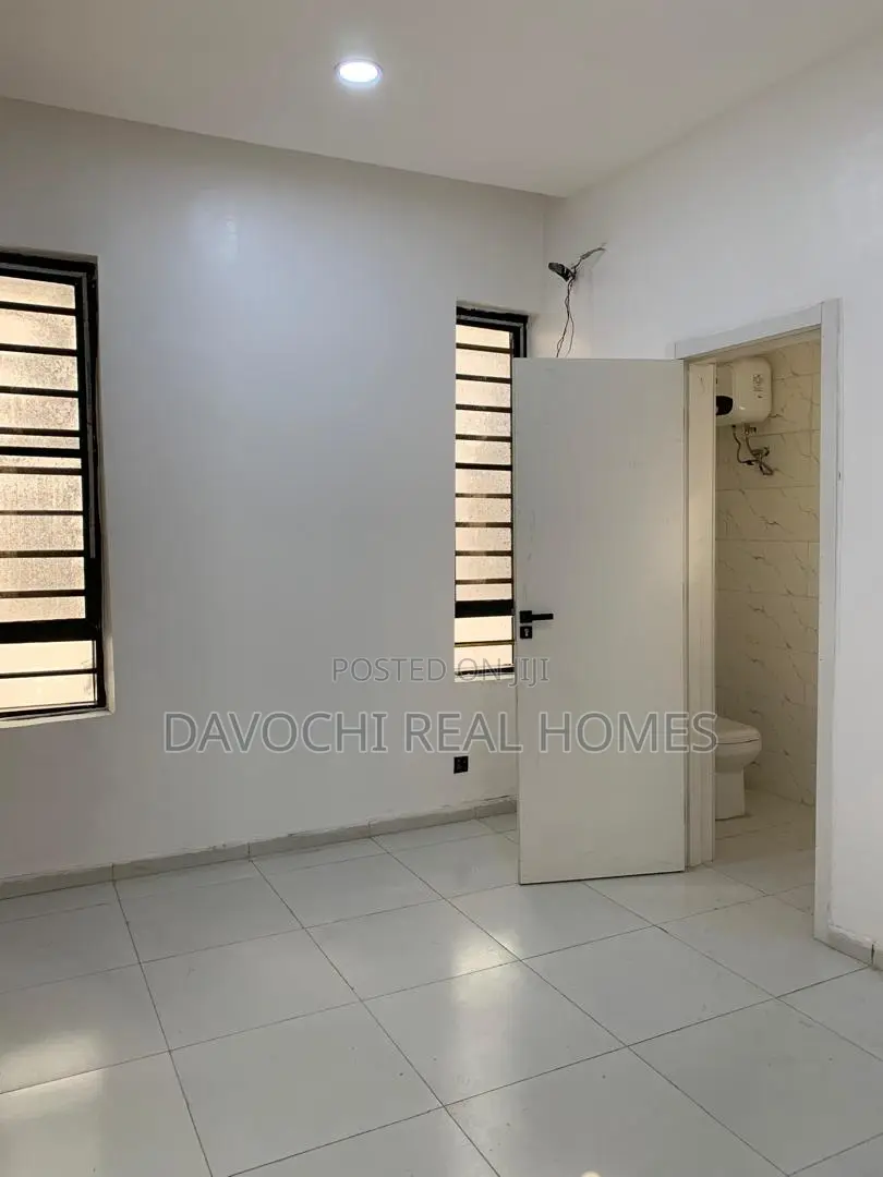 4bdrm Duplex in Orchid Road, Lekki Phase 2 for rent in Lekki Phase 2
