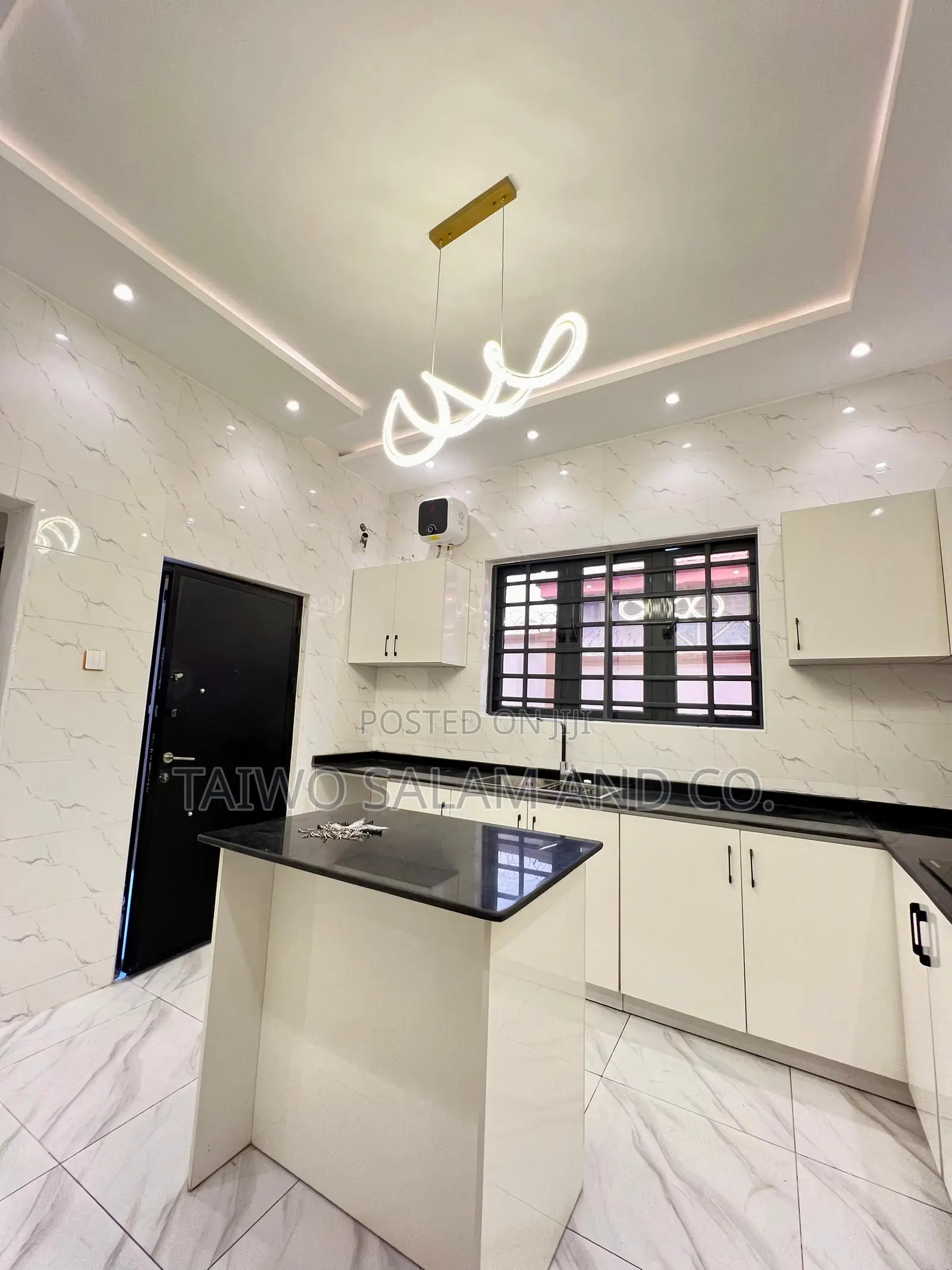 5bdrm Duplex in Akala Express for sale in Akala Express