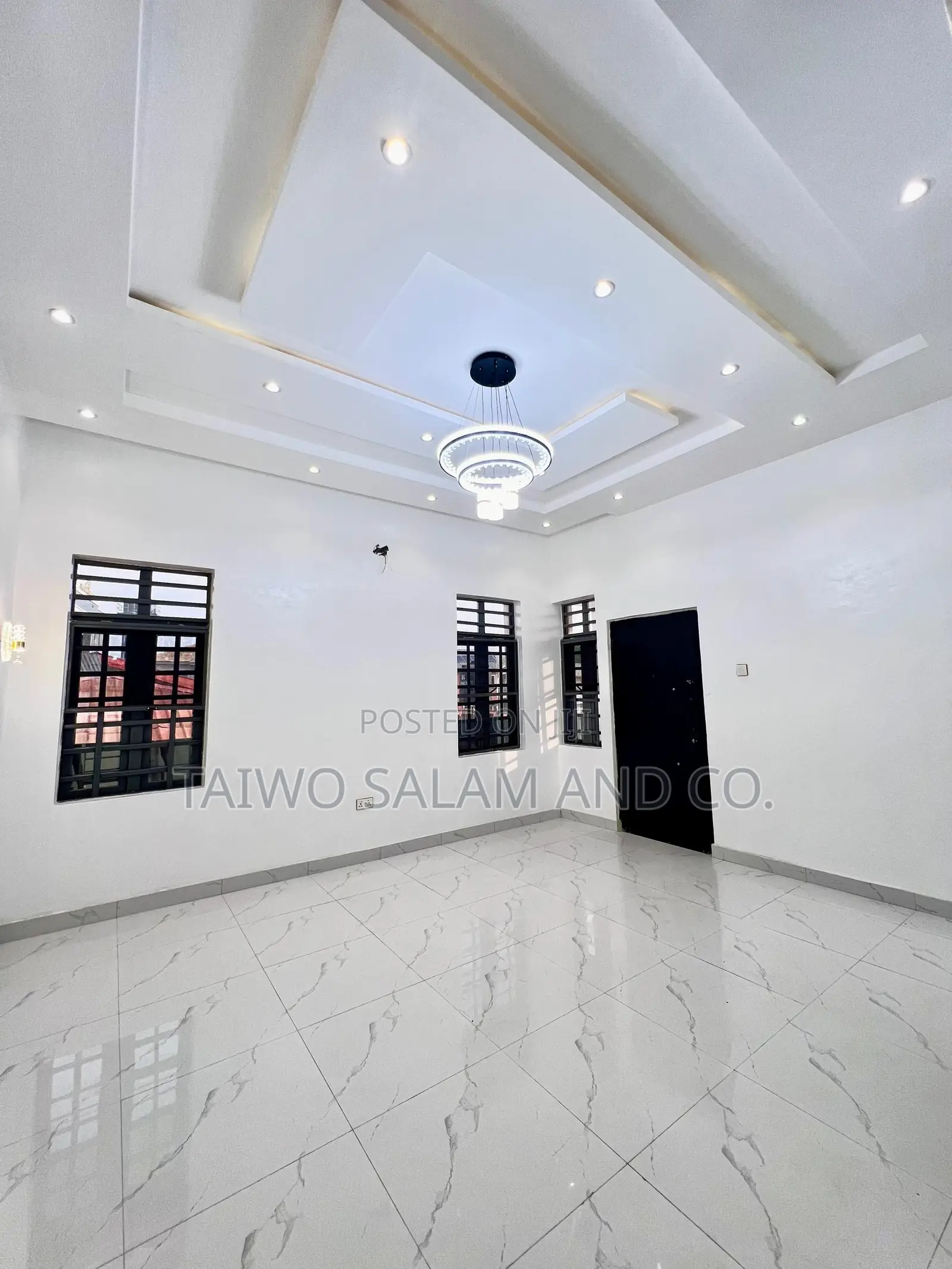 5bdrm Duplex in Akala Express for sale in Akala Express