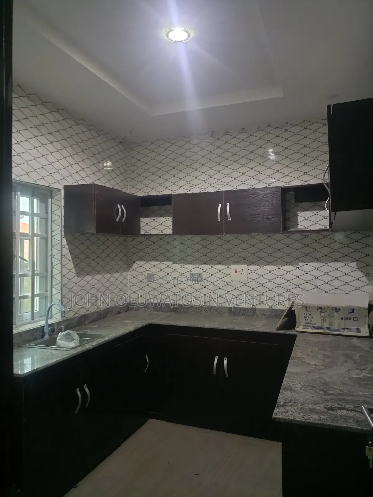 2bdrm Block of Flats in Akala Estate, Akobo for rent in Akobo