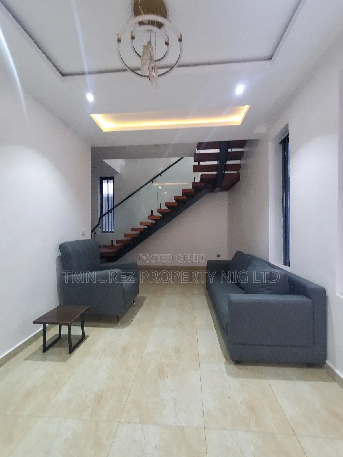 Furnished 4bdrm Duplex in Orchid, Chevron for sale in Chevron