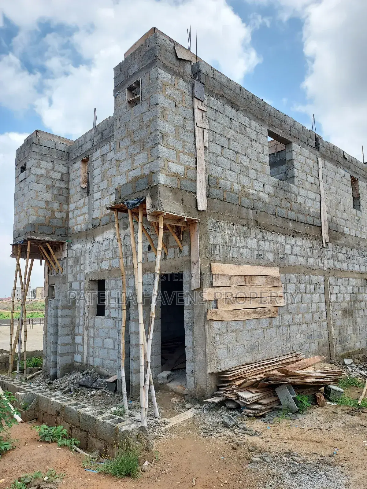 Kings Paxton Massionate in Galadimawa