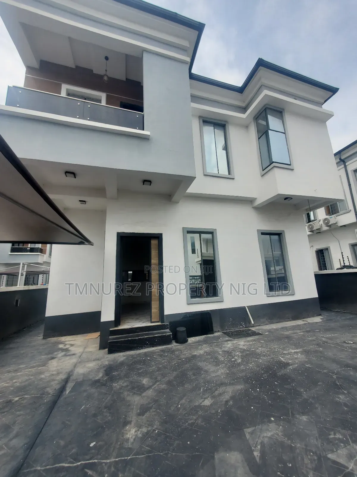 4bdrm Duplex in Royal Pine, Chevron for rent in Chevron