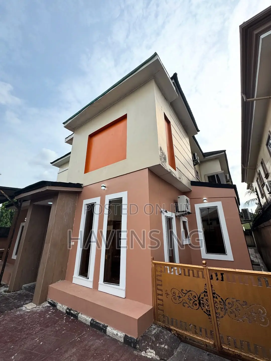 Furnished 4bdrm Duplex in Rumueme for sale in Rumueme