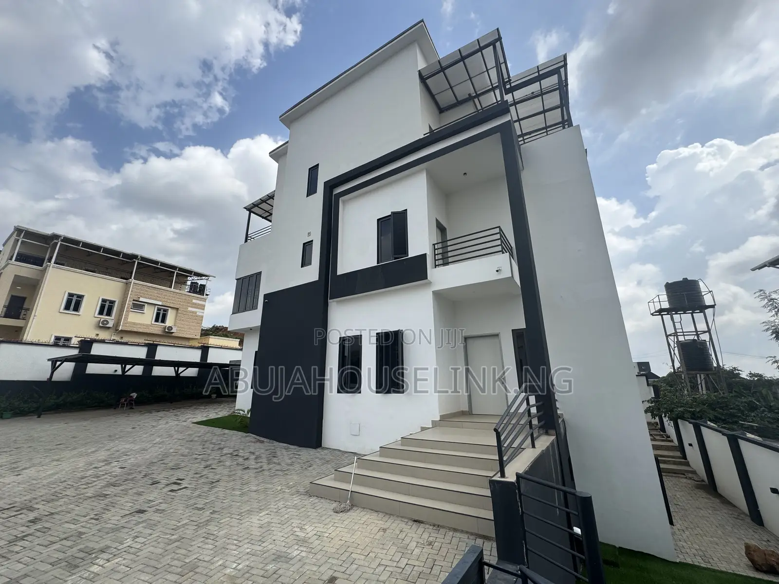 5bdrm Duplex in Guzape District for sale in Guzape District