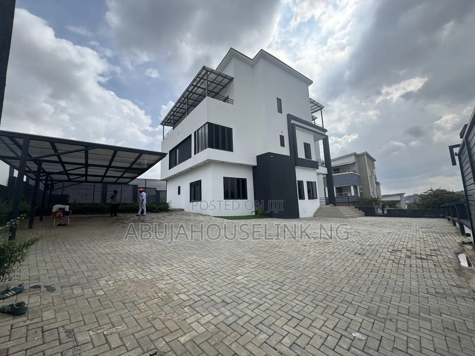 5bdrm Duplex in Guzape District for sale in Guzape District