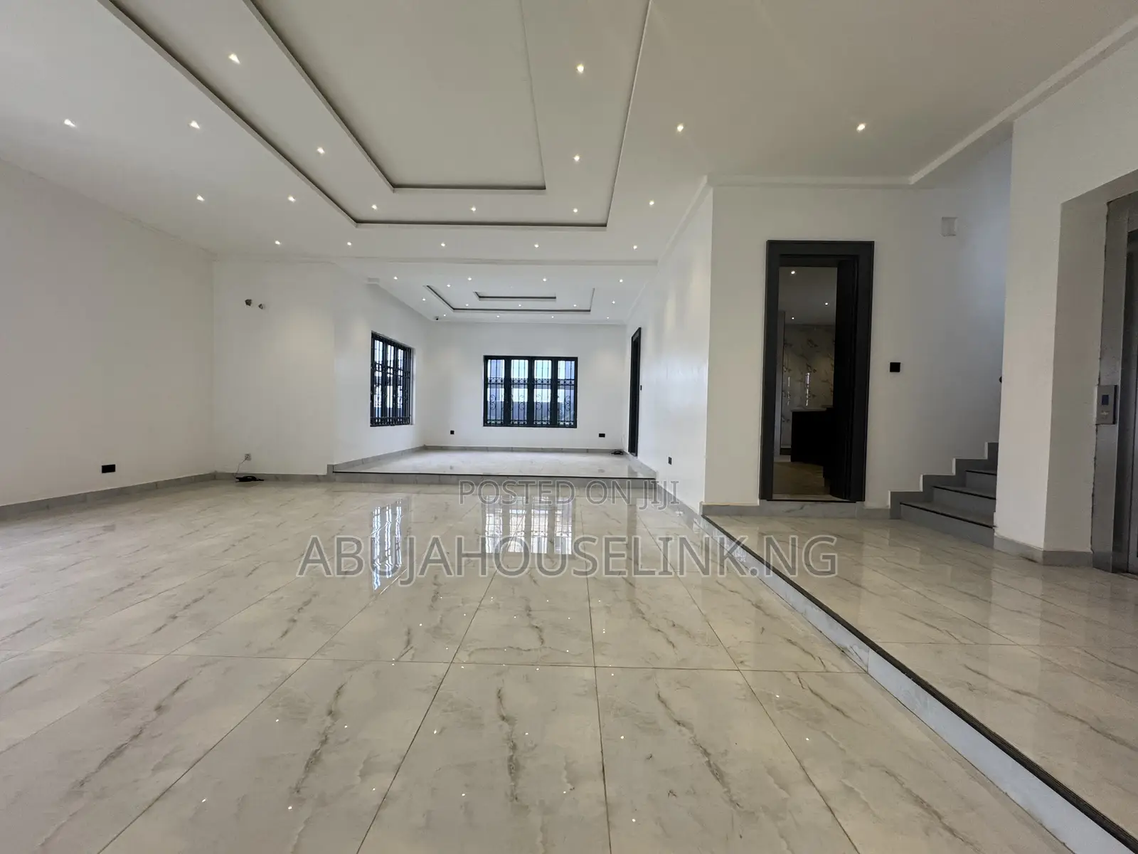 5bdrm Duplex in Guzape District for sale in Guzape District