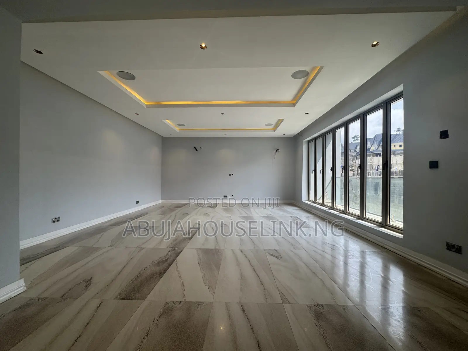 4bdrm Duplex in Guzape Main Abuja for sale in Guzape District