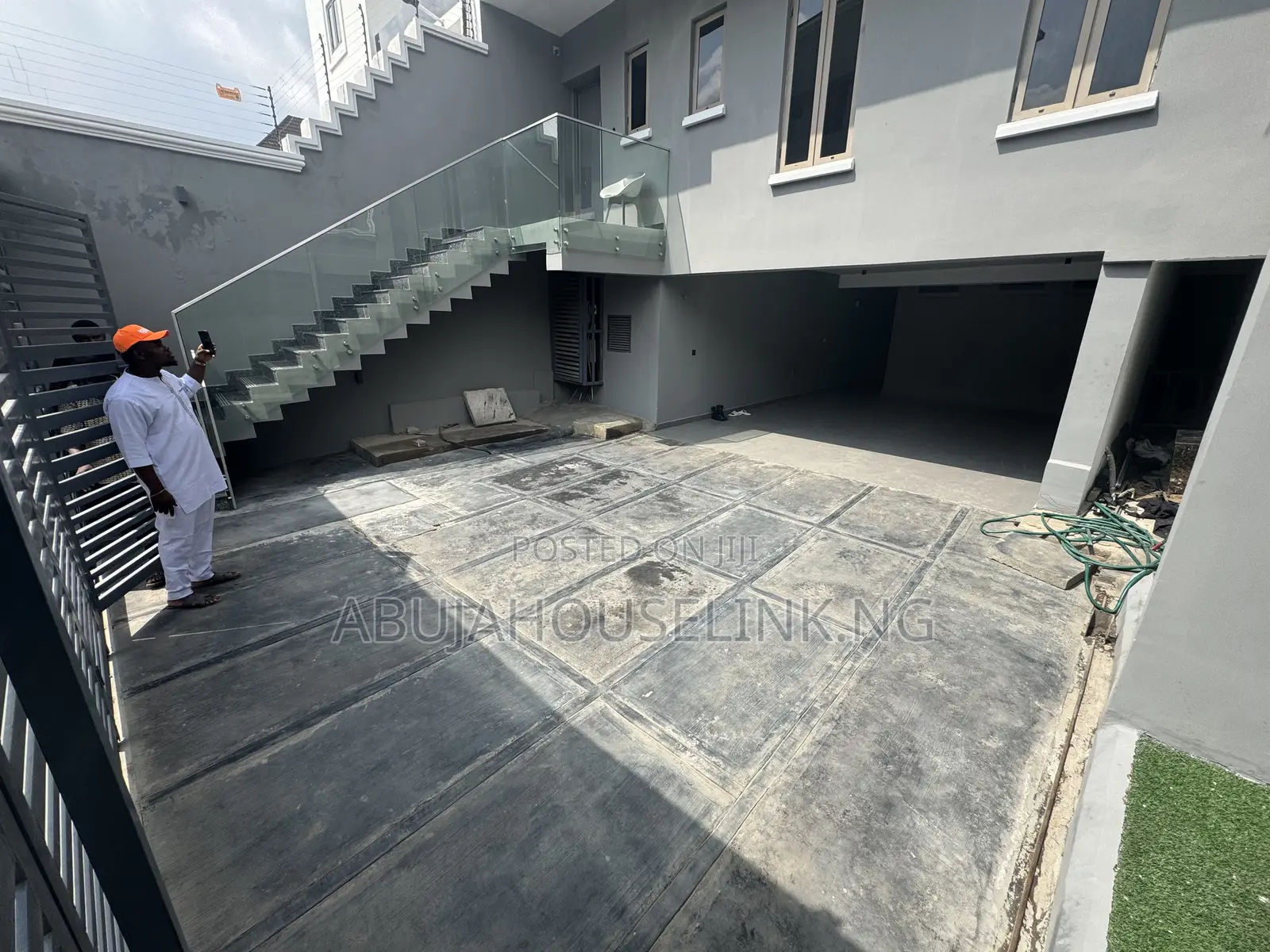 4bdrm Duplex in Guzape Main Abuja for sale in Guzape District