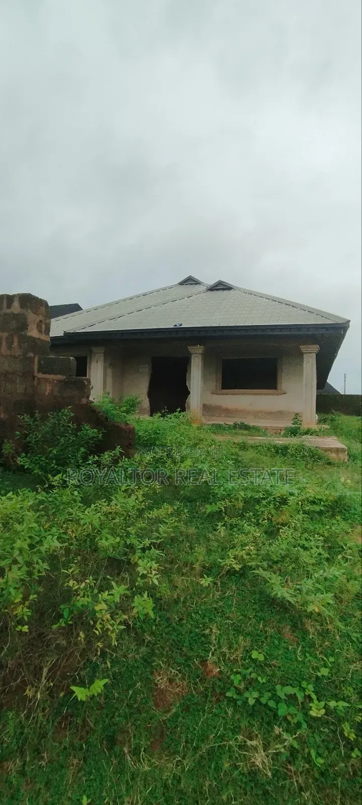 2bdrm Block of Flats in Royaltor Real Estate, Benin City for sale in Benin City