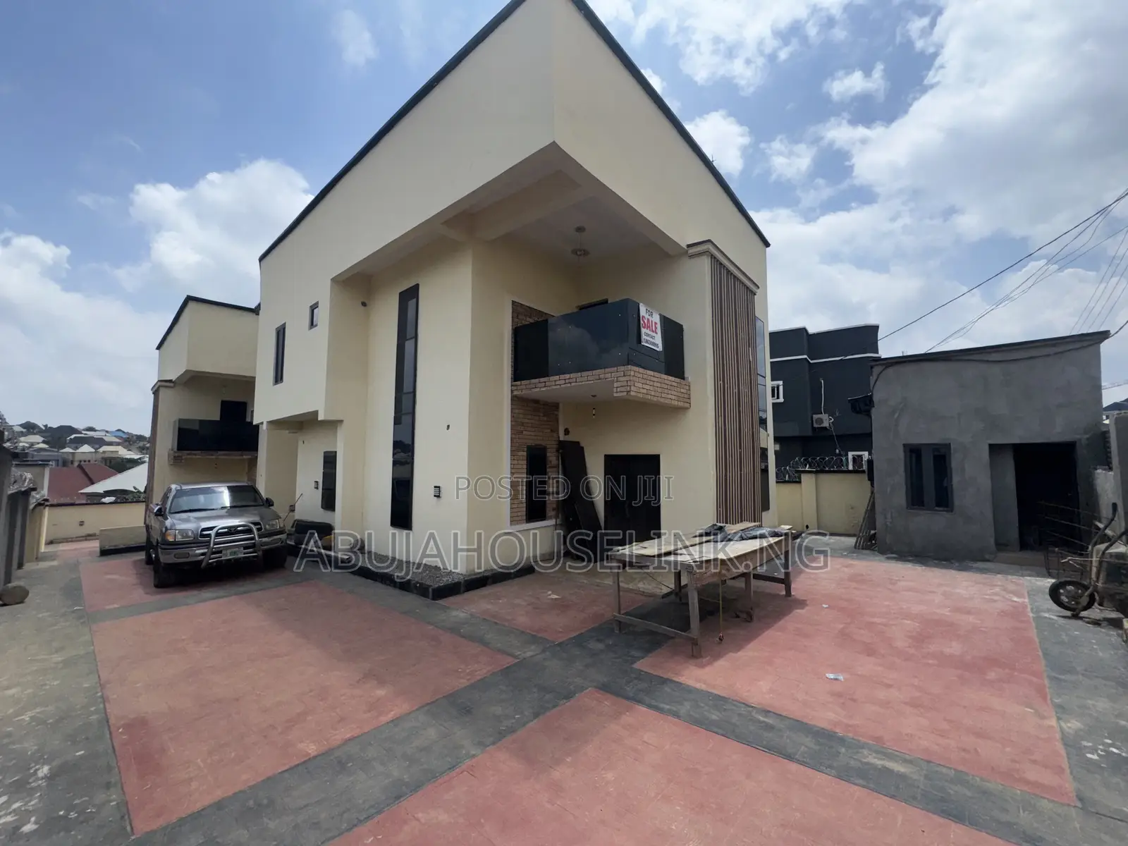 4bdrm Duplex in Guzape Abuja for sale in Guzape District