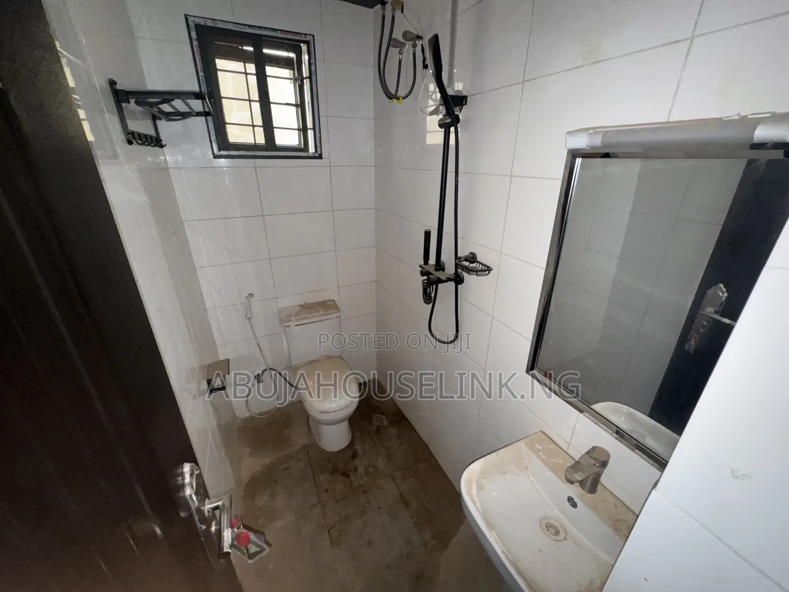 4bdrm Duplex in Guzape Abuja for sale in Guzape District