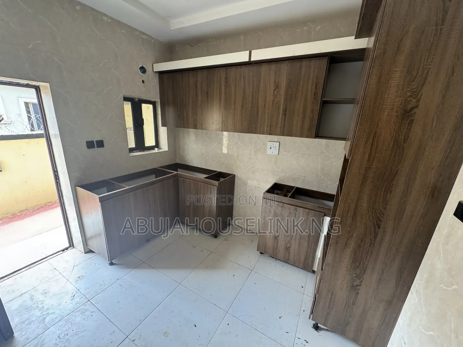 4bdrm Duplex in Guzape Abuja for sale in Guzape District