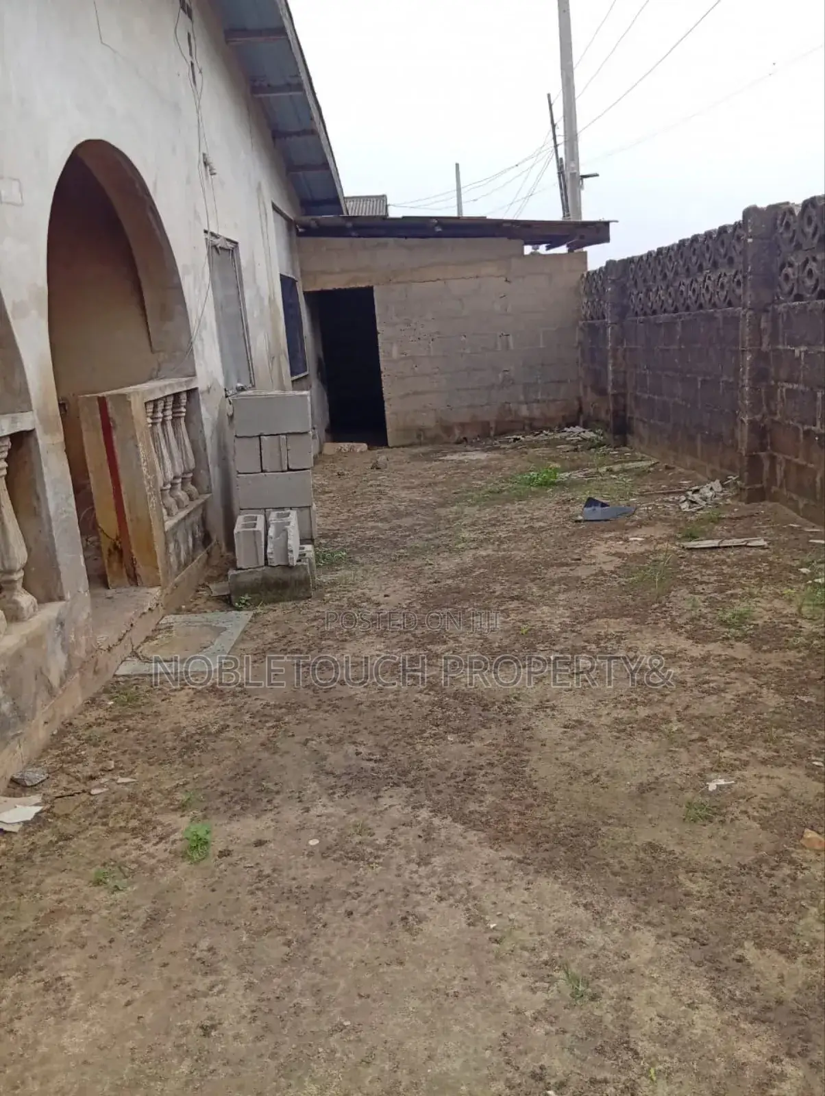 4bdrm Bungalow in Ijegamo Ijegun Lagos for sale in Ijegun