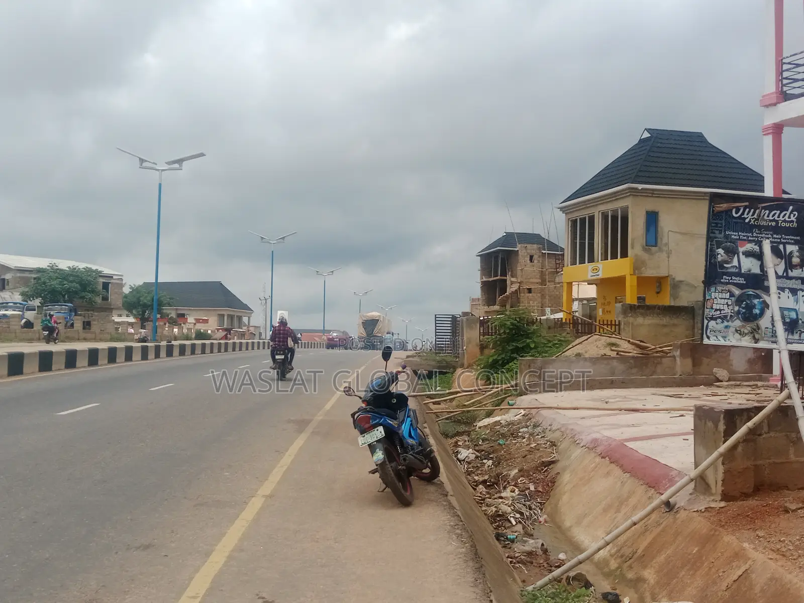 New Shopping Complex Facing Main Road at Akede Area, Osgbo in Osogbo
