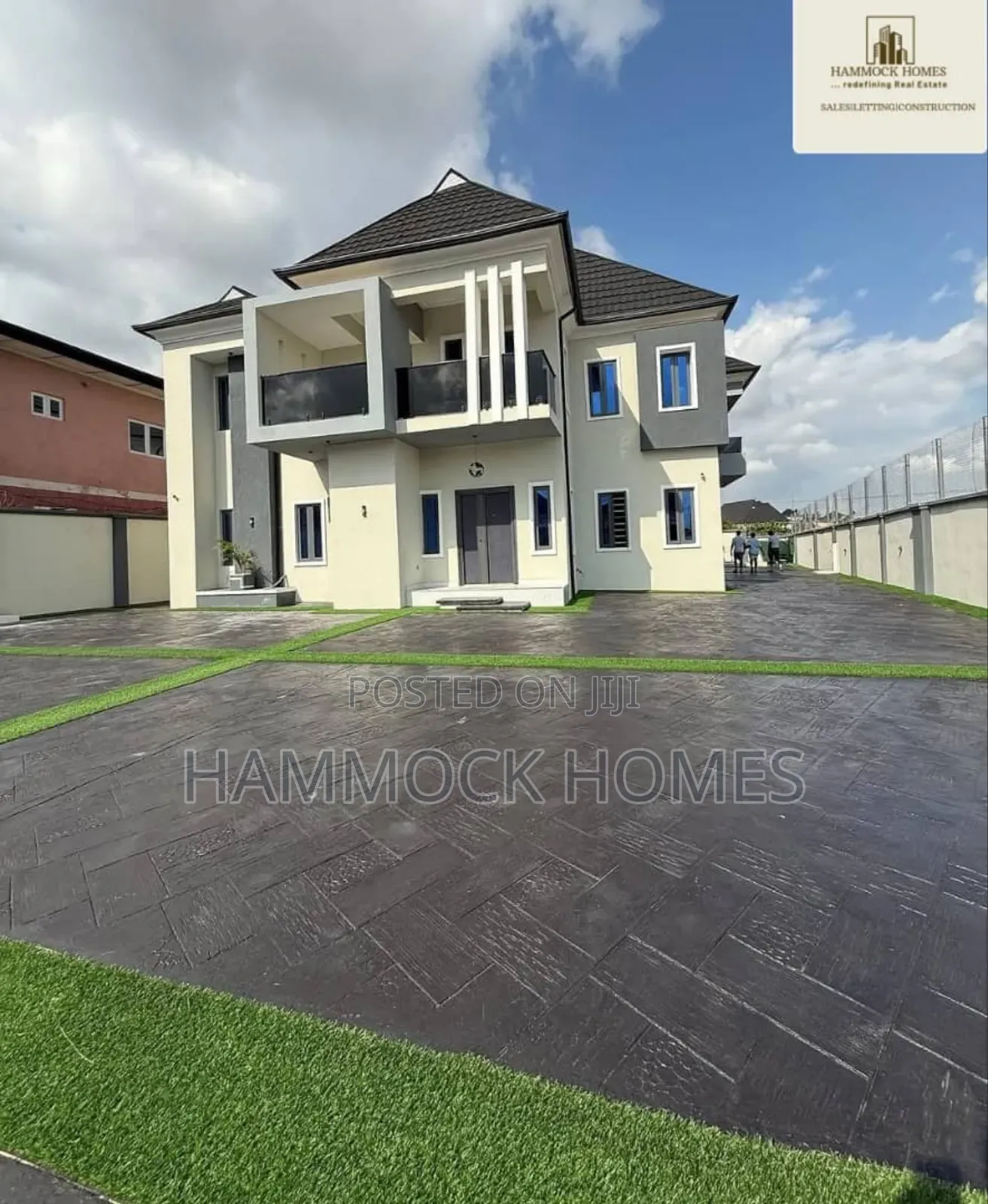 5bdrm Duplex in Blue Gate Estate for sale in Oluyole Estate