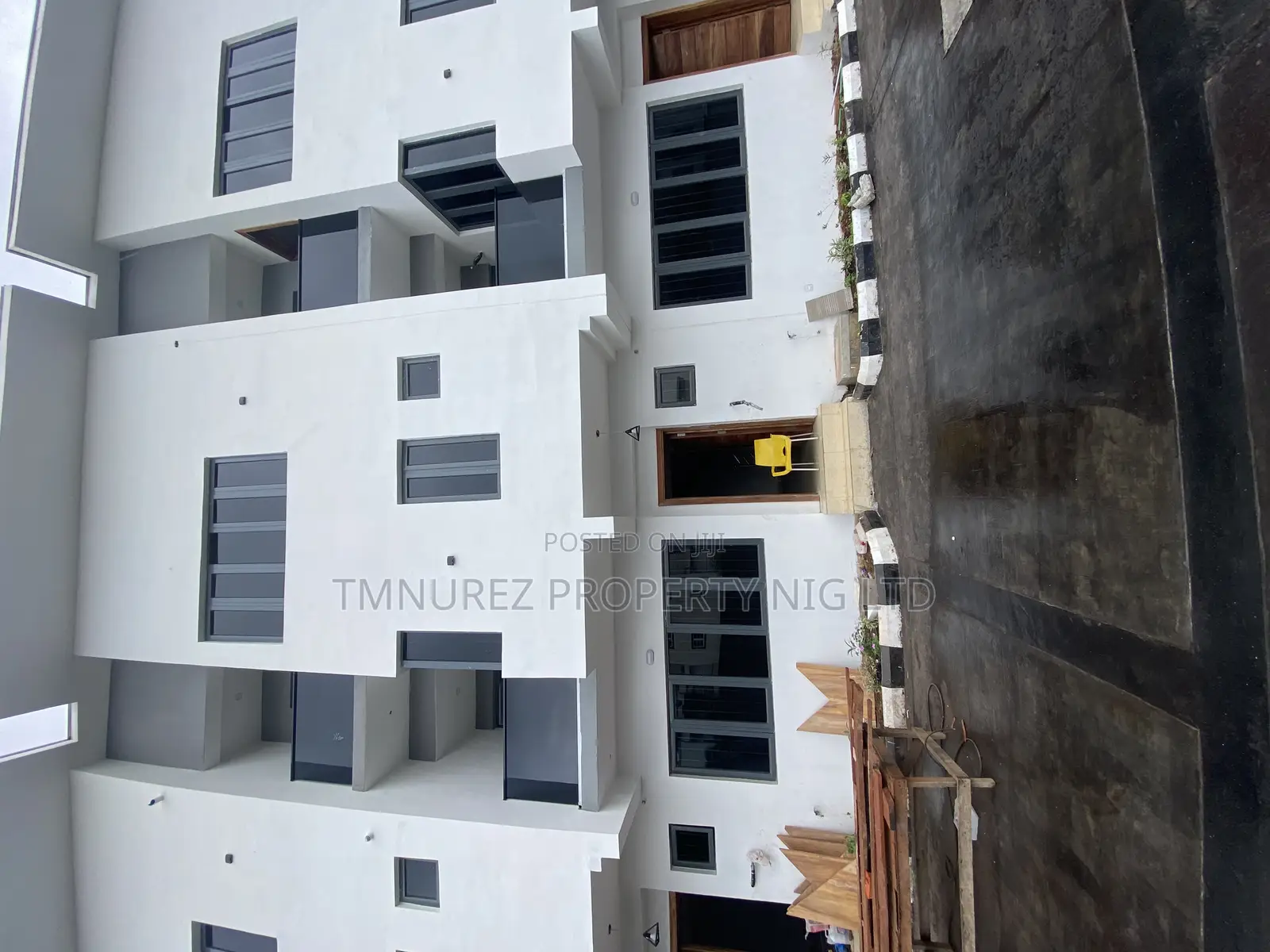 4bdrm Duplex in Lekki Phase 1 for rent in Lekki Phase 1
