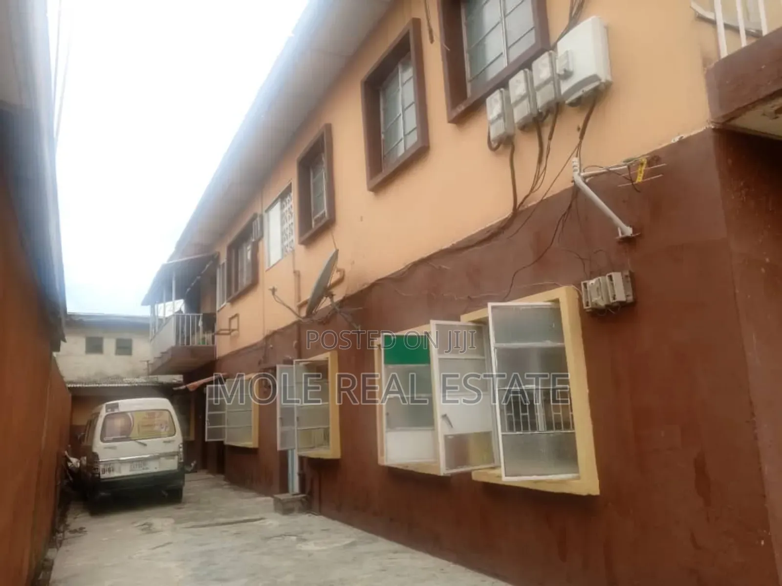 4bdrm Block of Flats in Oba Akran for sale in Oba Akran