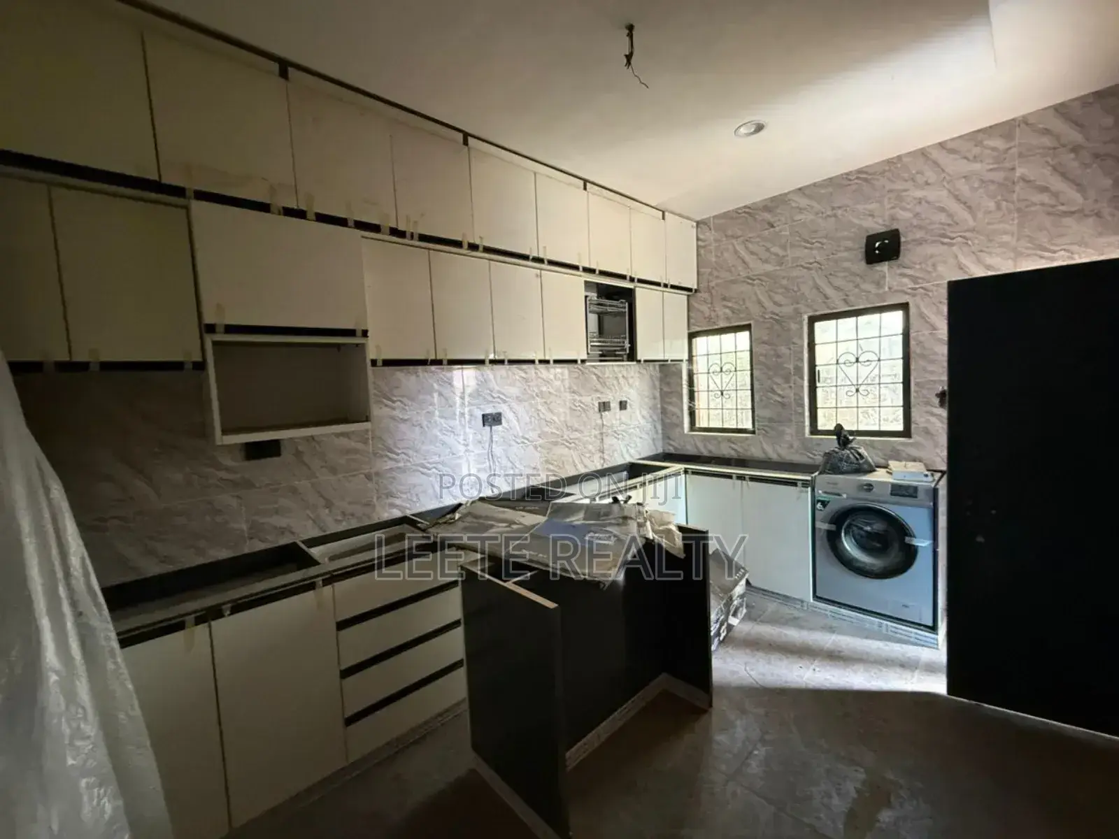 4bdrm Duplex in Kado for sale in Kado