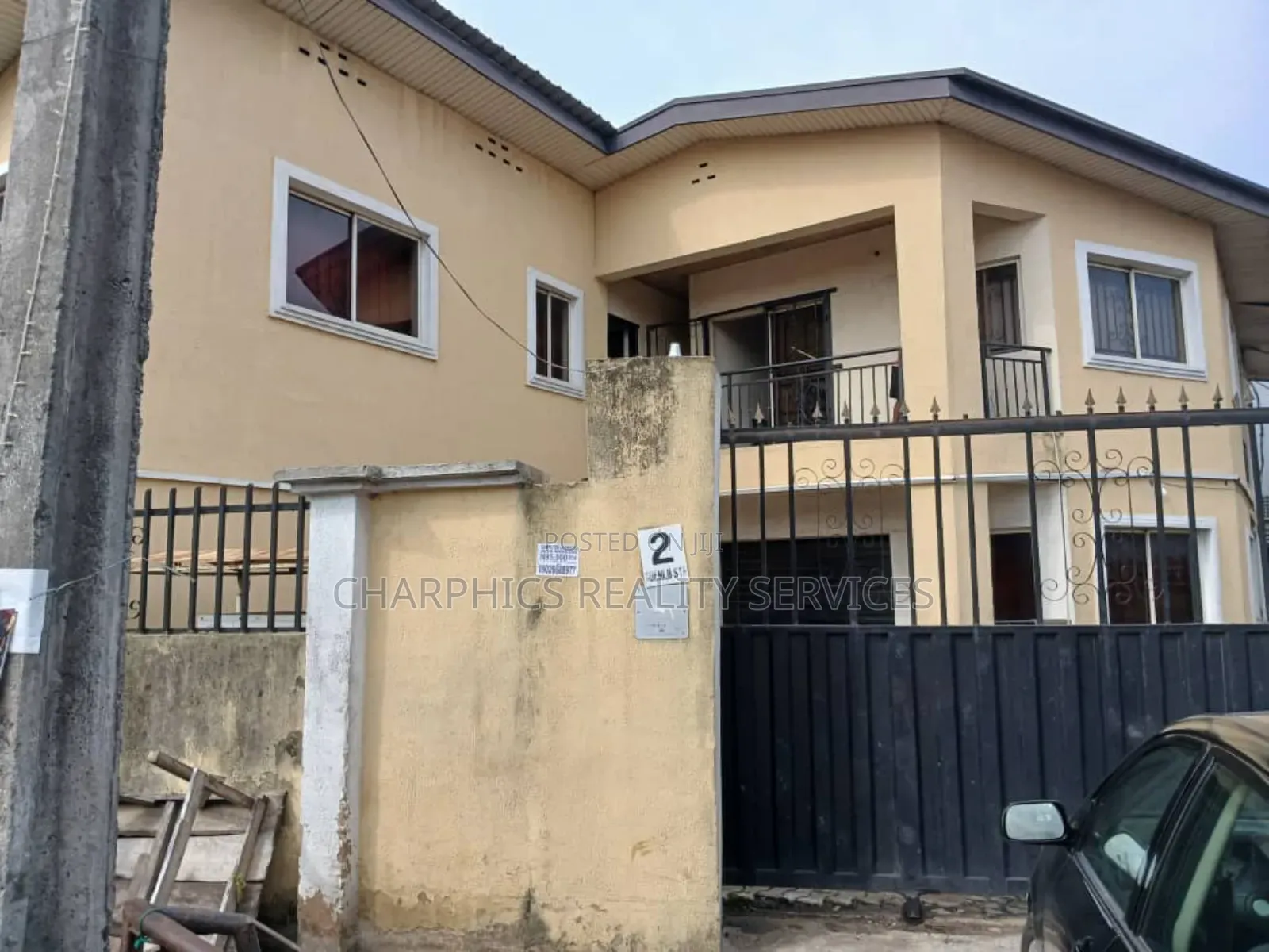 6bdrm Duplex in Surulere for sale in Surulere