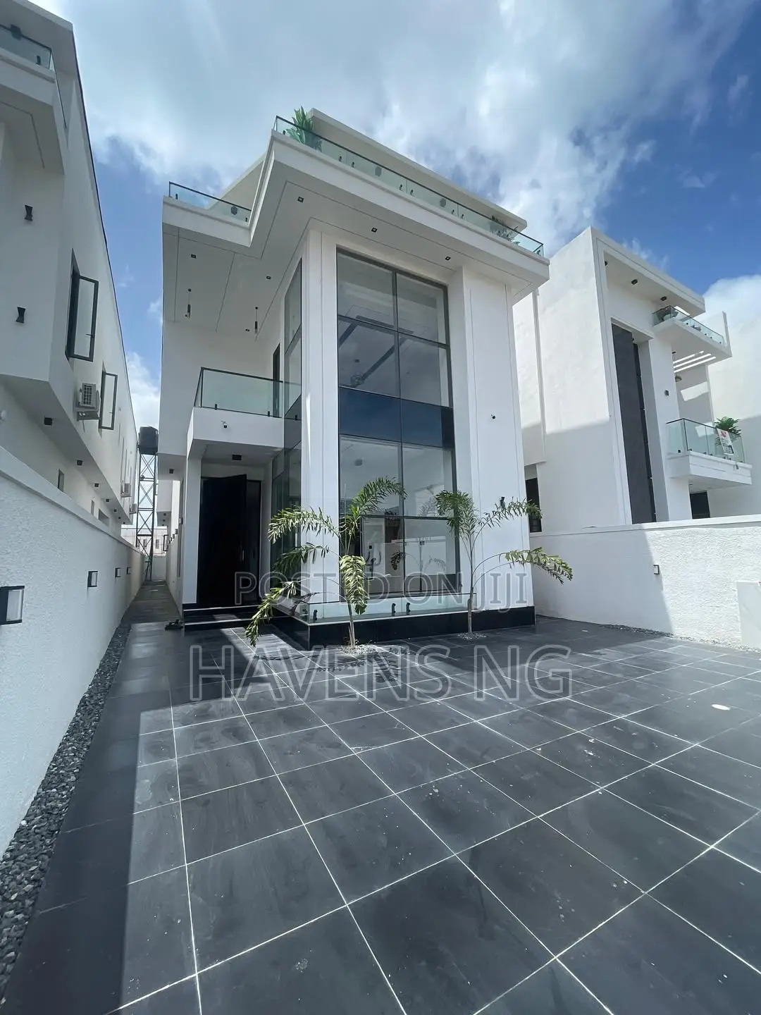 5bdrm Duplex in Abraham Adesanya Estate for sale in Abraham Adesanya Estate