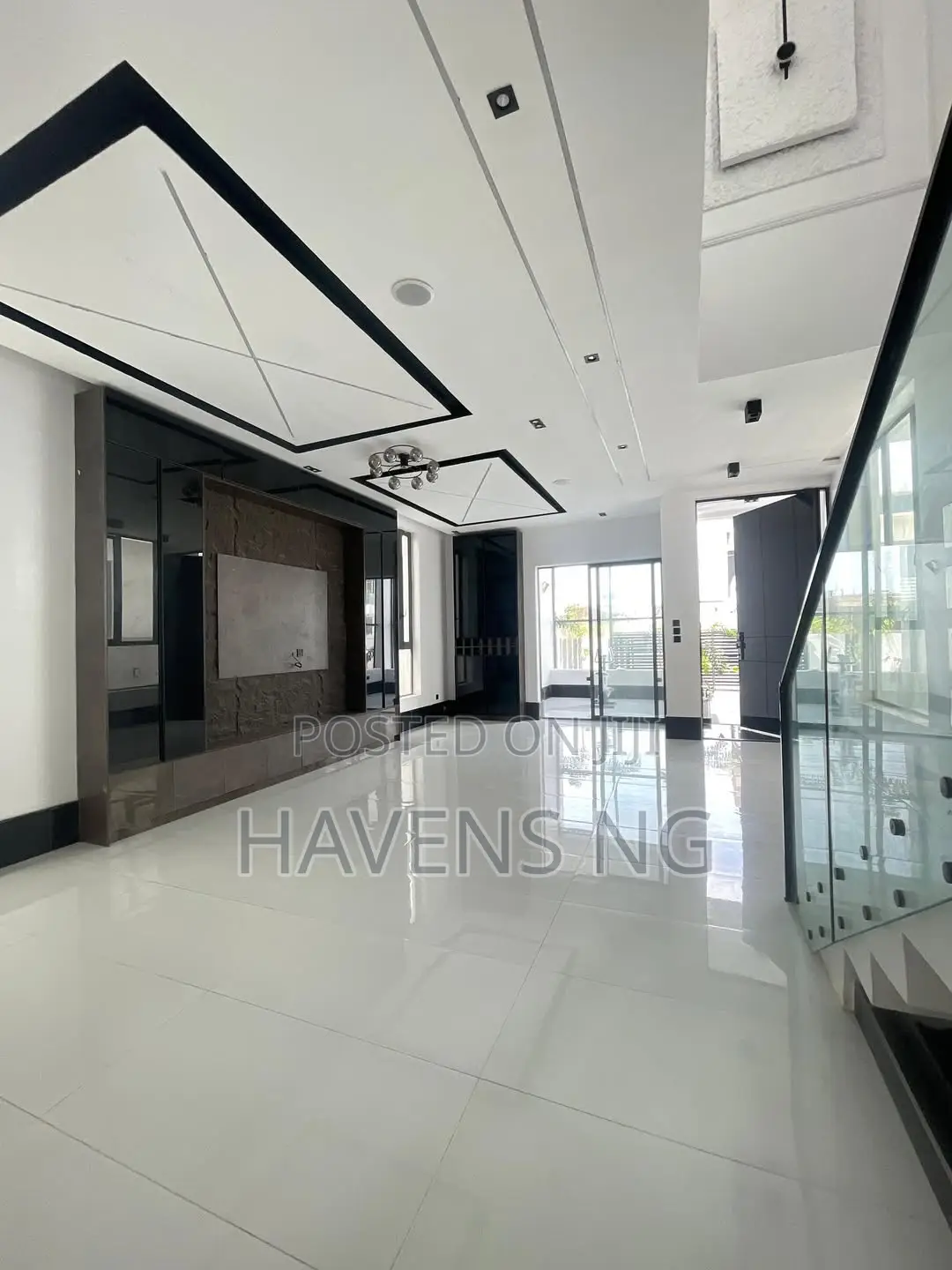 5bdrm Duplex in Abraham Adesanya Estate for sale in Abraham Adesanya Estate