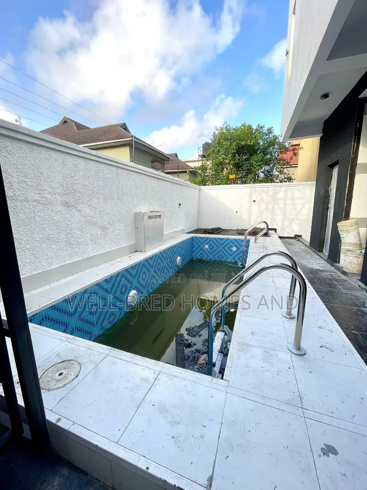 4bdrm Duplex in Off Admiralty Way for sale in Lekki Phase 1