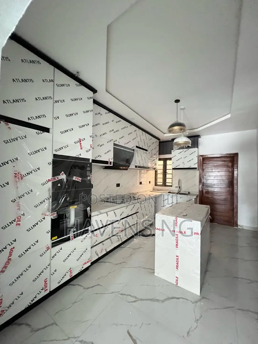 3bdrm Townhouse/Terrace in Ikota for sale in Ikota