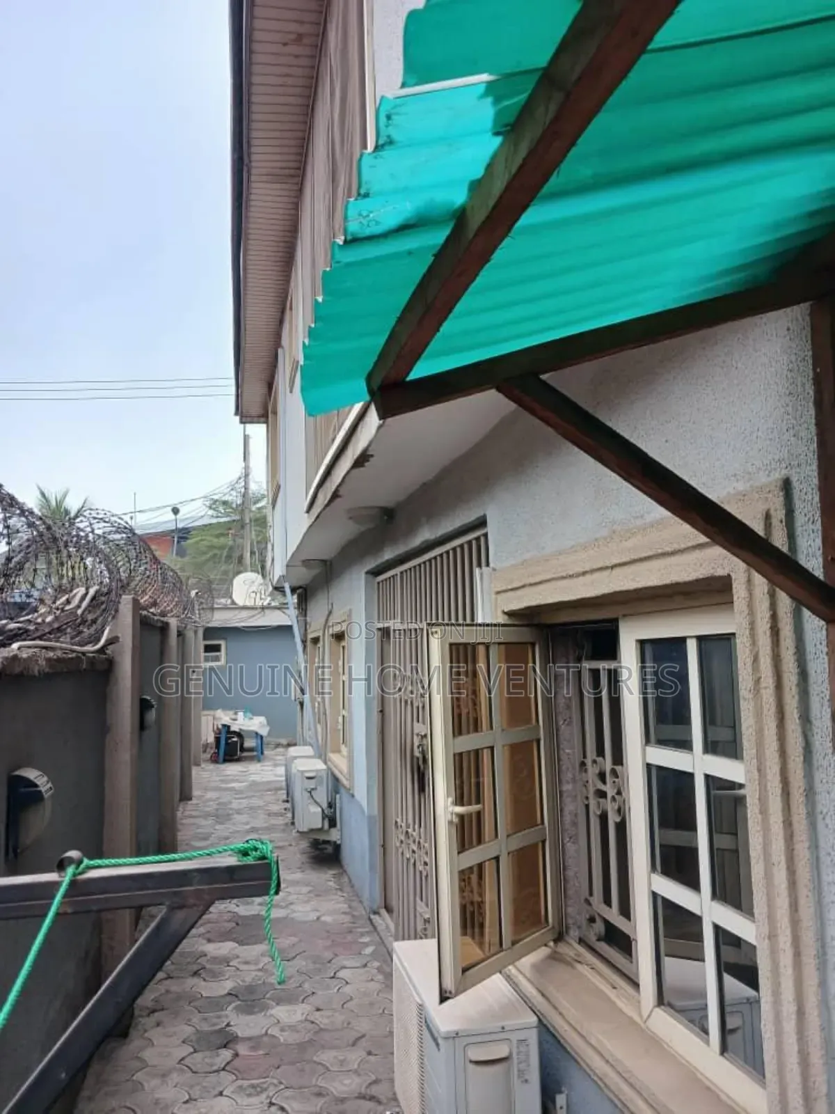 7bdrm Duplex in Omole Phase 2 for sale in Omole Phase 2