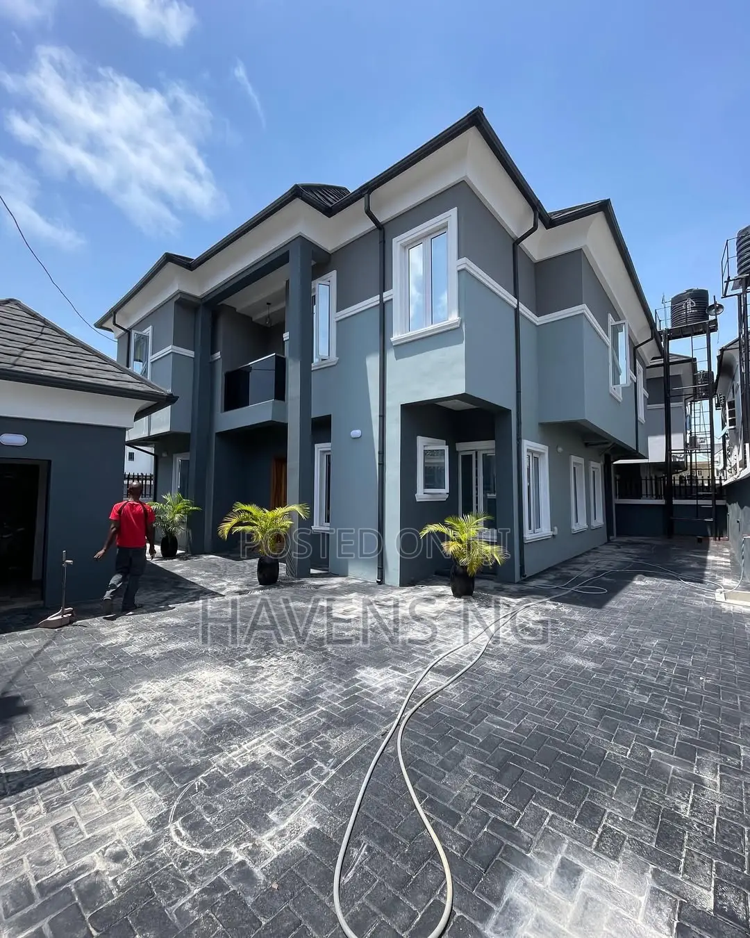 5bdrm Duplex in Ikate for sale in Ikate