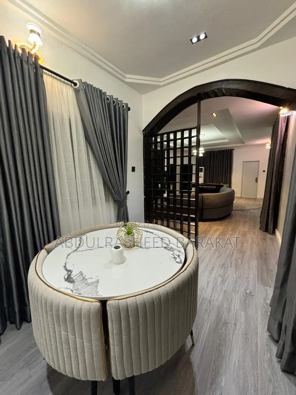 Luxury Teo Bedroom Apartment in Wuye