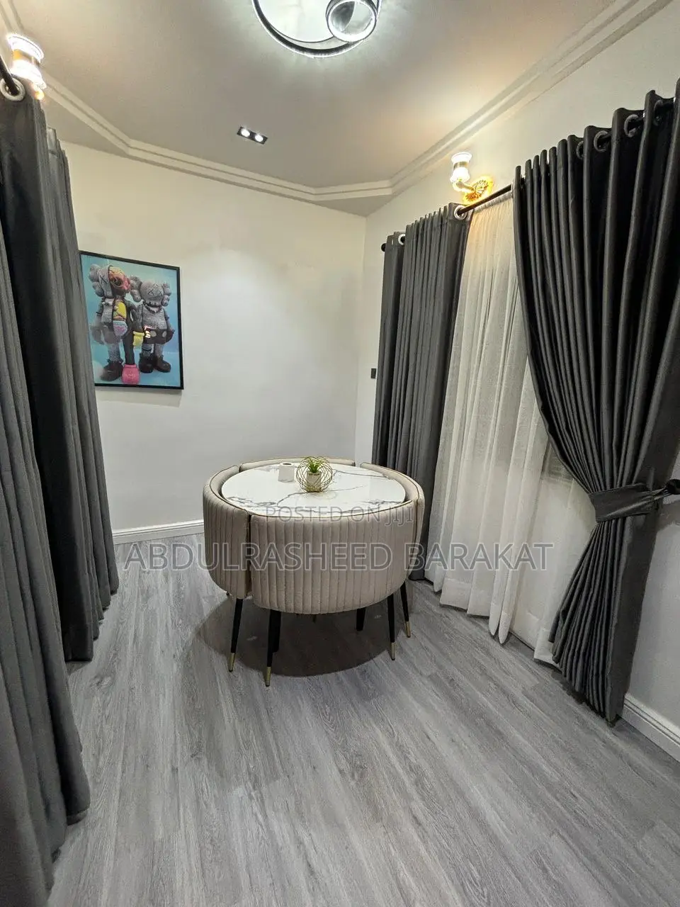 Luxury Teo Bedroom Apartment in Wuye
