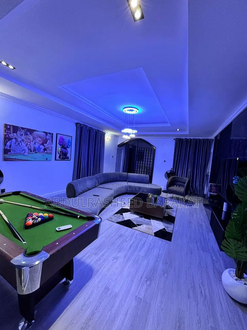 Luxury Teo Bedroom Apartment in Wuye