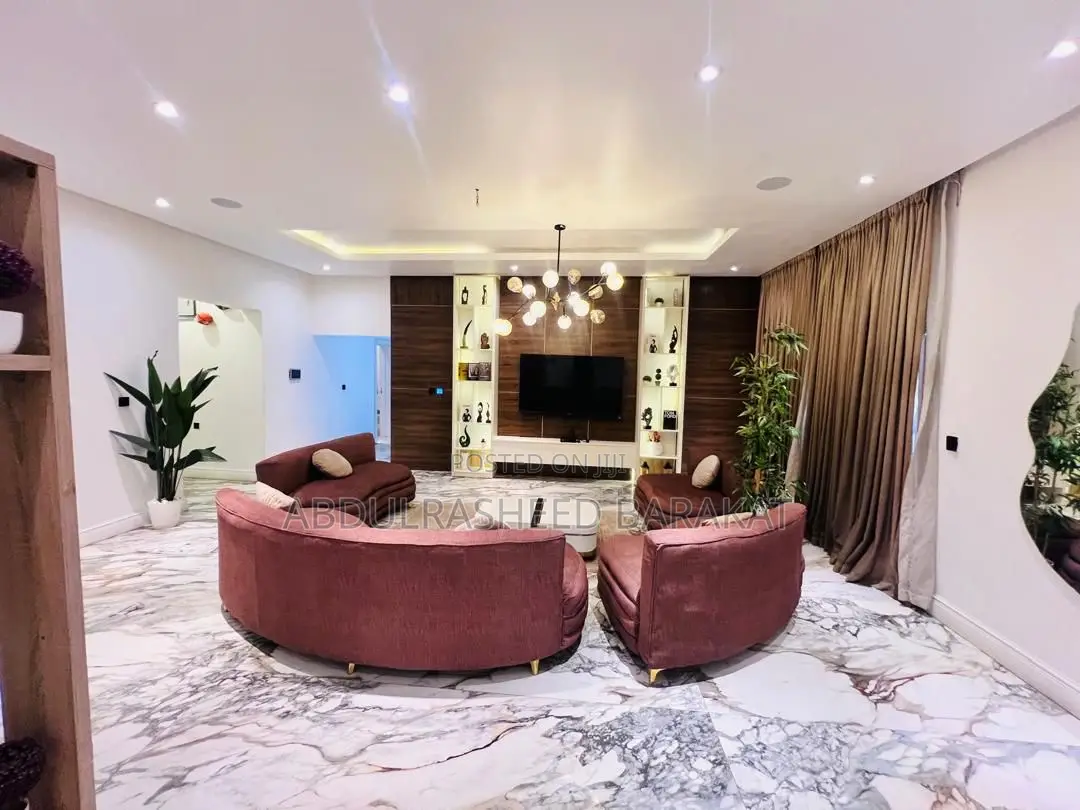 Luxury Two Bedroom Apartment in Jahi