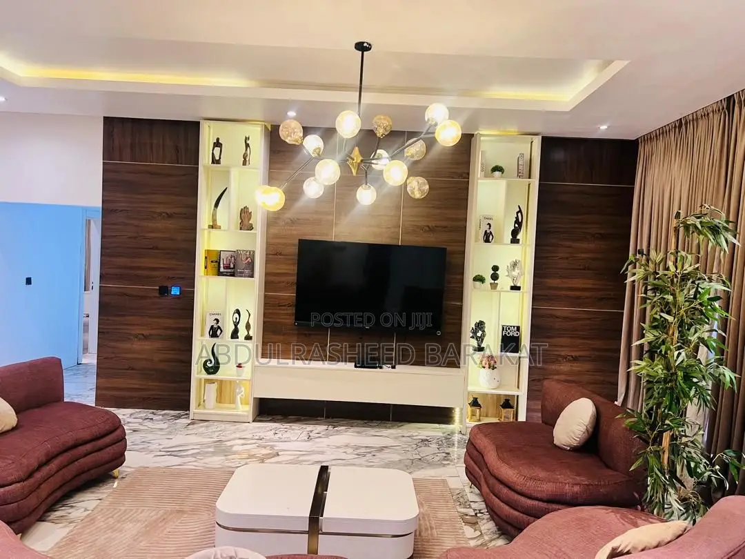 Luxury Two Bedroom Apartment in Jahi