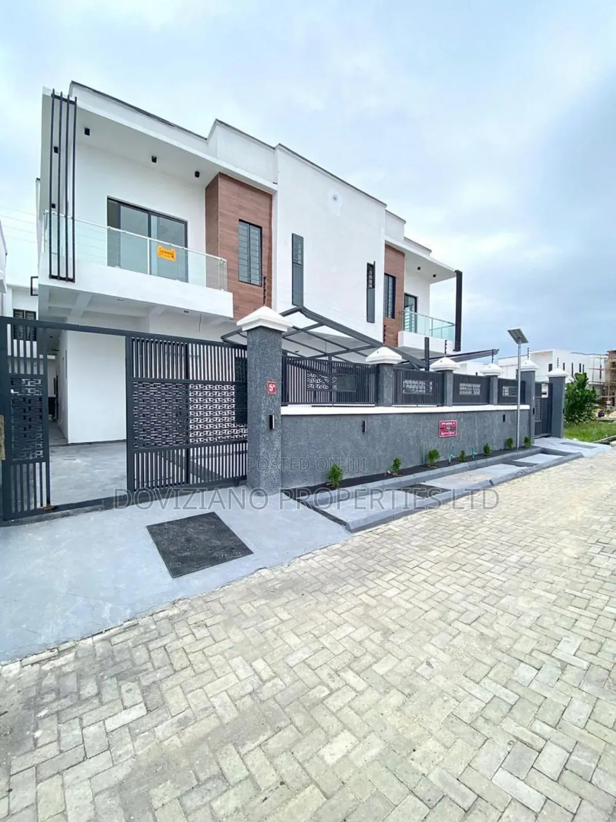 4bdrm Duplex in Lekki for sale in Lekki